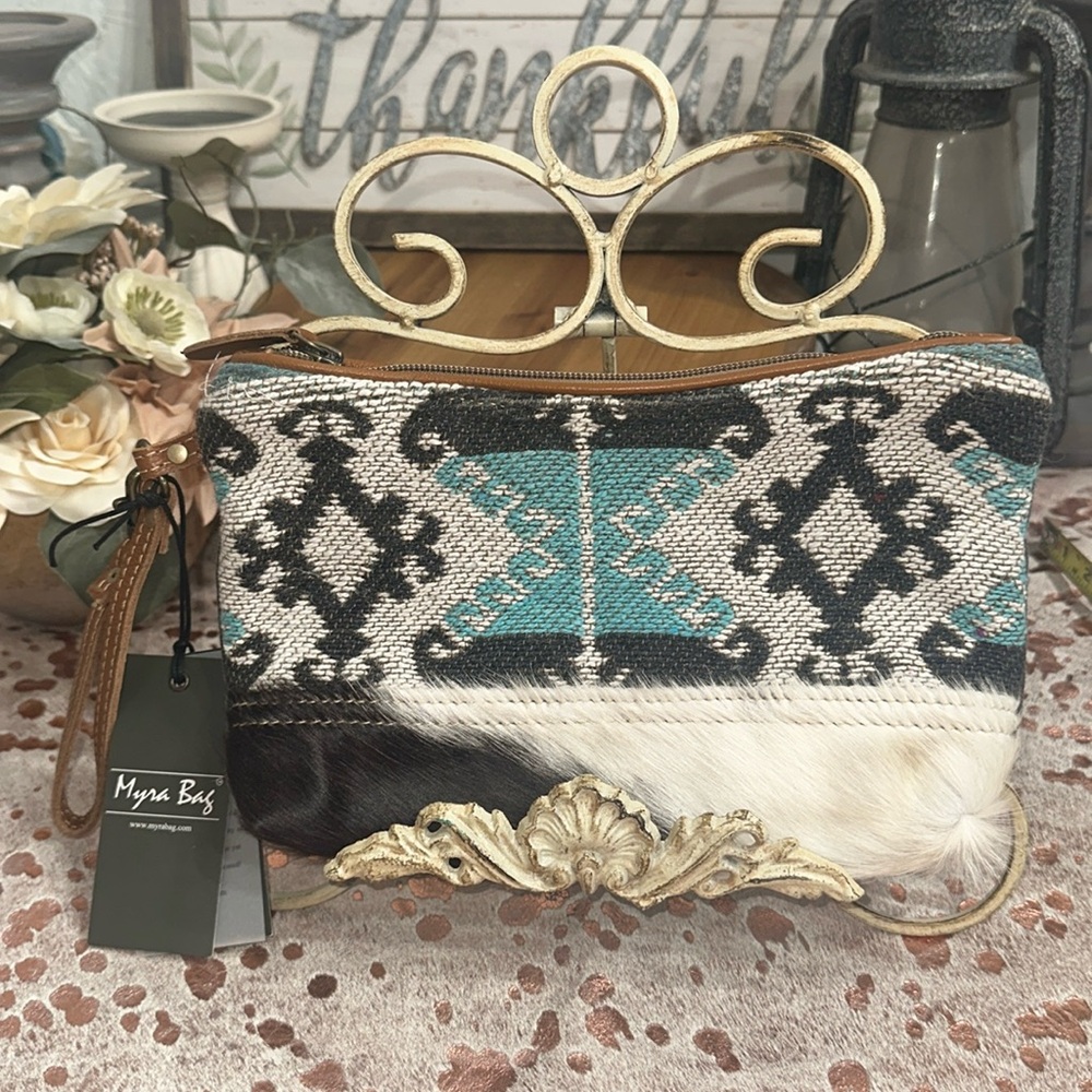 NWT Myra clutch